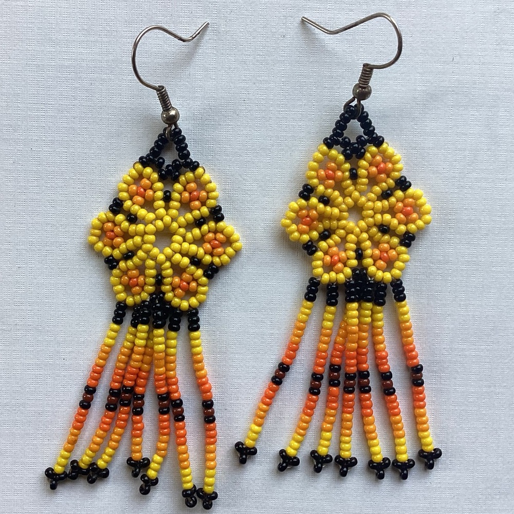 New Import Huichol of Mexico Bead Flower Dangle Earrings Boho Hippie Tribal Art